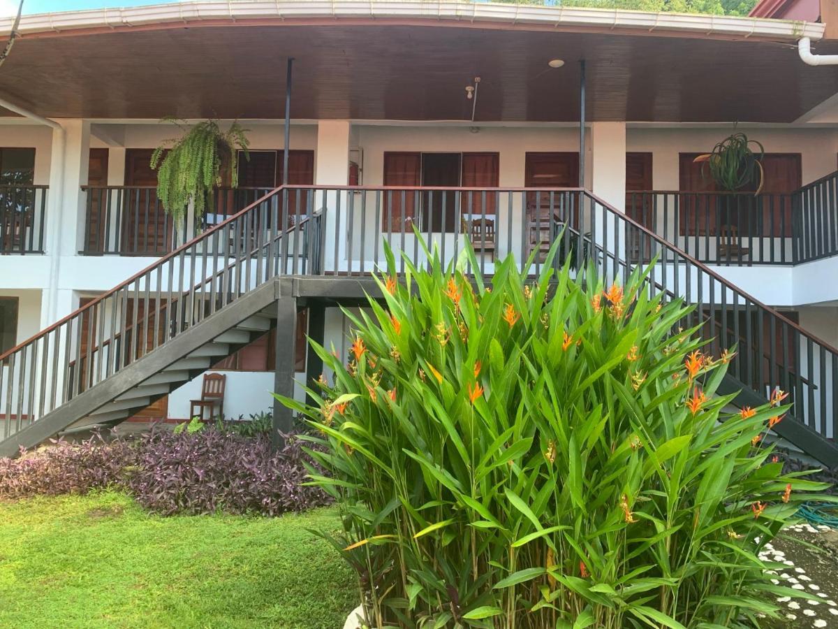 Hotel Pez Gallo Golfito Exterior photo